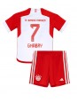 Otroški Nogometna dresi replika Bayern Munich Serge Gnabry #7 Domači 2023-24 Kratek rokav (+ hlače)